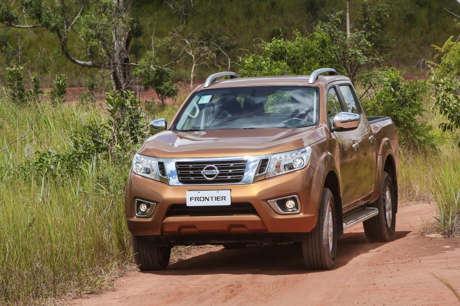  Nissan Frontier Double Cab 2016 года  (BR) (фото 11 из 40)
